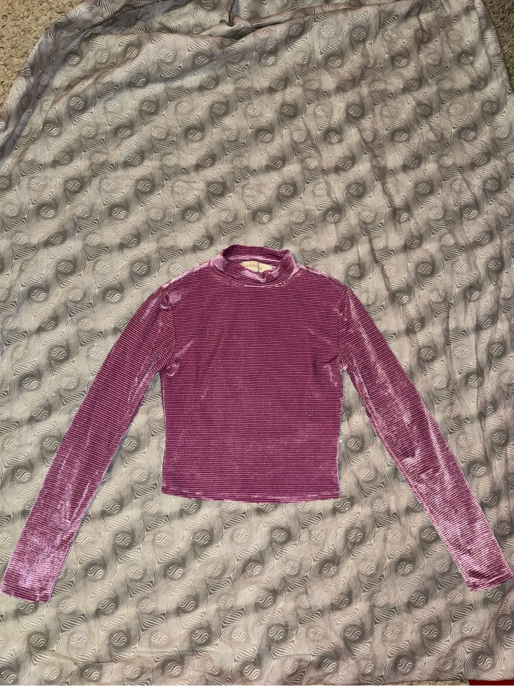 Madden Girl Pink Velvet Long-Sleeve Crop Top